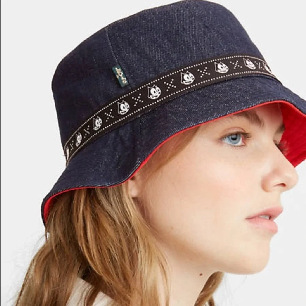 New reversible, Levi’s Felix bucket hat‎